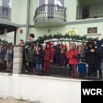 image-5ec81f2594f5666d783eb763707194c0bd35c725621565ea35cce81013adf79d-V